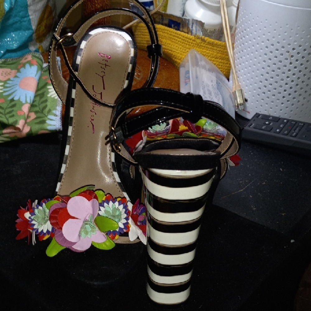Betsey Johnson Black White Striped Block Heel Floral Sandals
